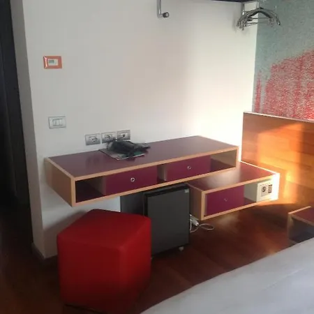 Alloggi Taverna Caorlina Oda ve Kahvaltı 3*